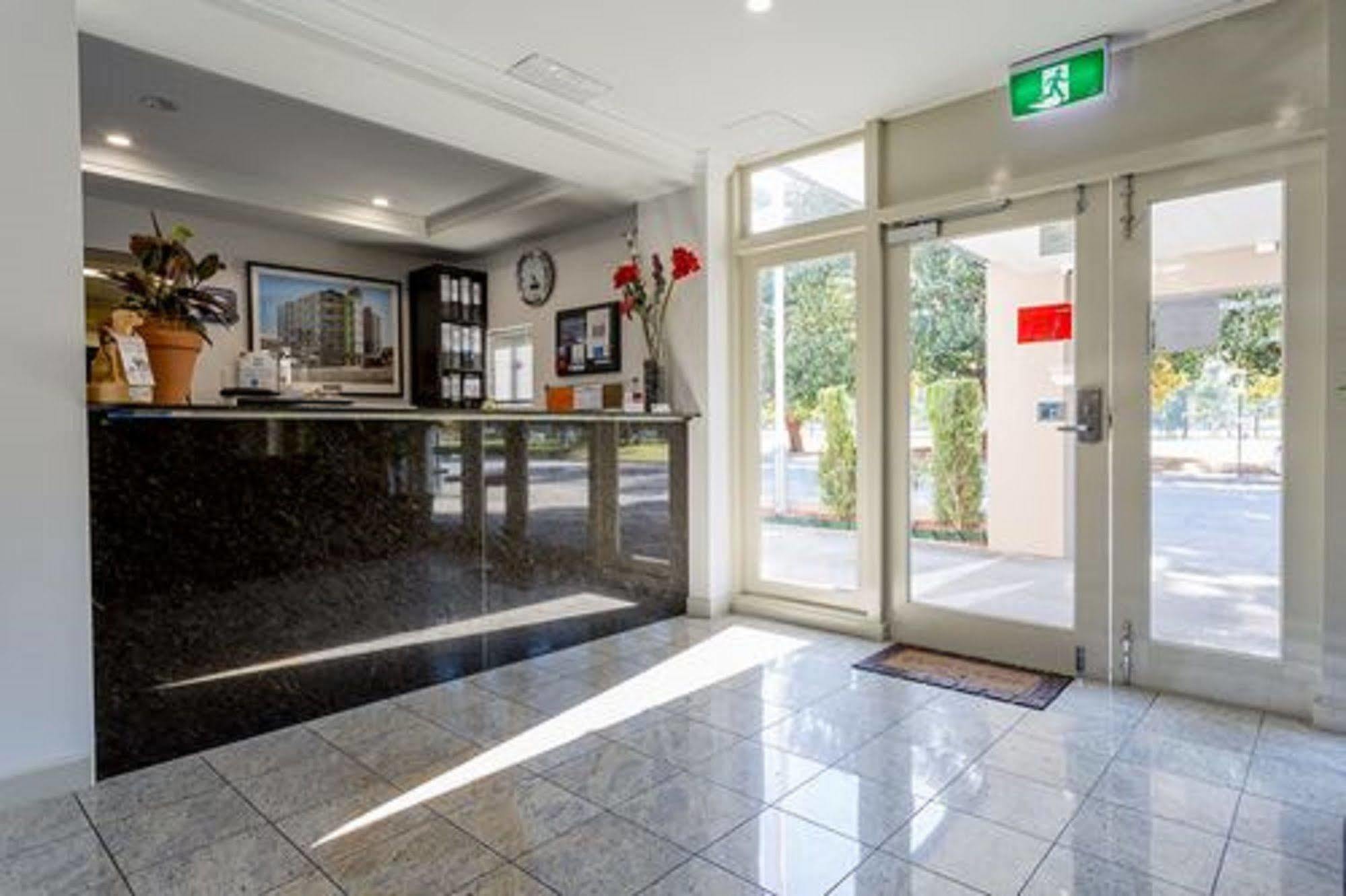Baileys Parkside Motel By Vetroblu Perth Exterior photo